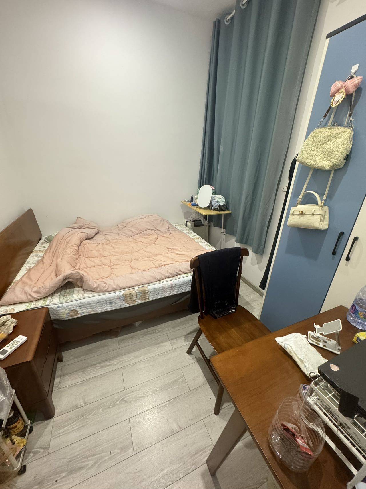 Longgang 零零柒公寓