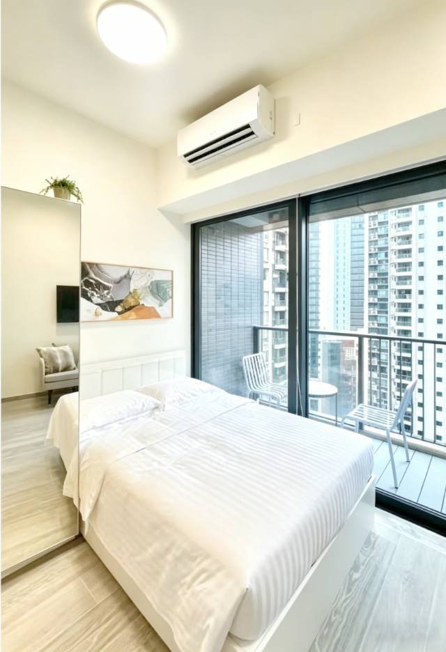 Hong Kong Island 皇后酒店