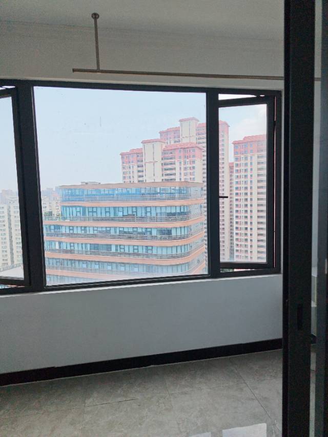 Licheng 龙湖晋悦春江天镜-北区