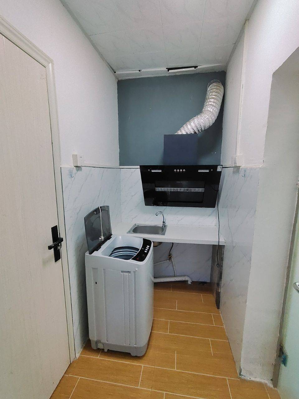 長沙 岳麓 | 岳麓区枫林二路469号百变星装服装出租-2楼_7