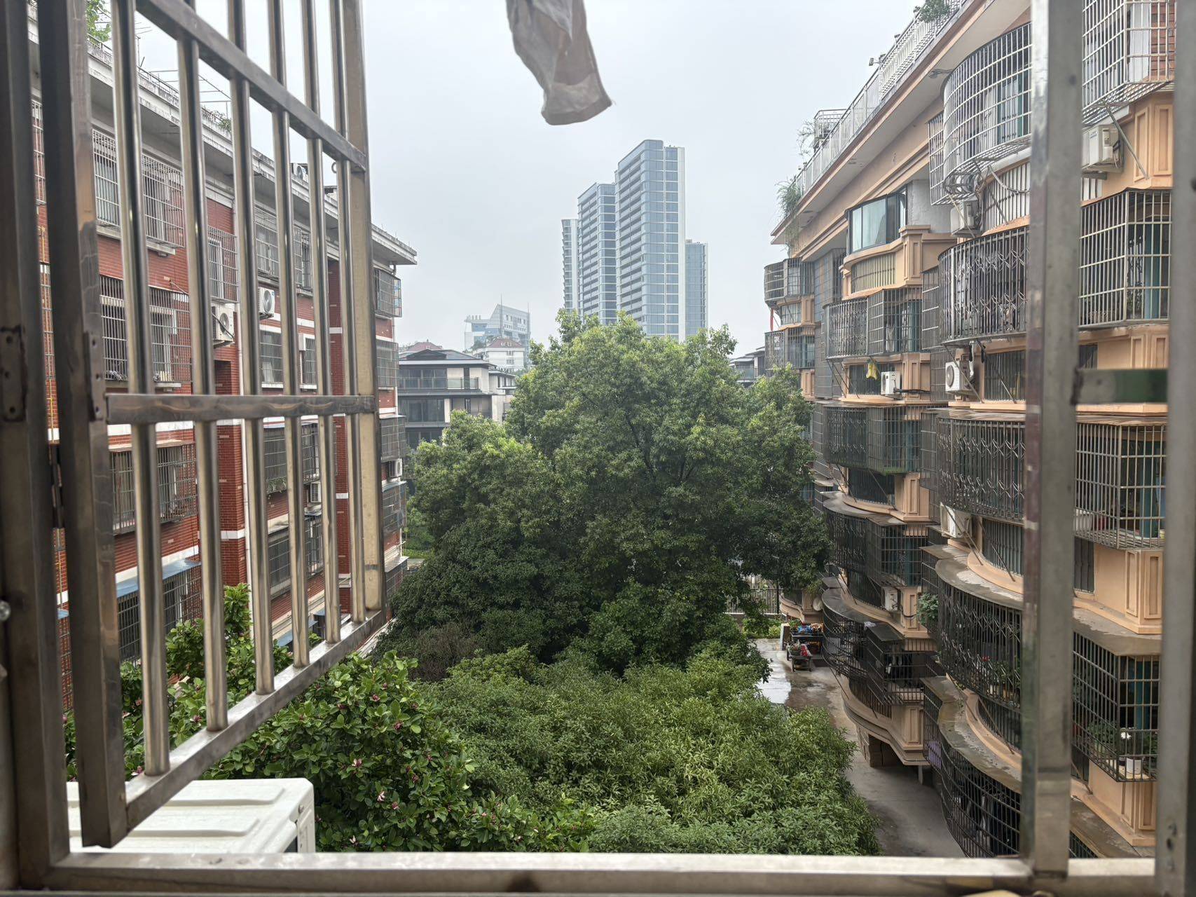 Yiwu 翰林公寓