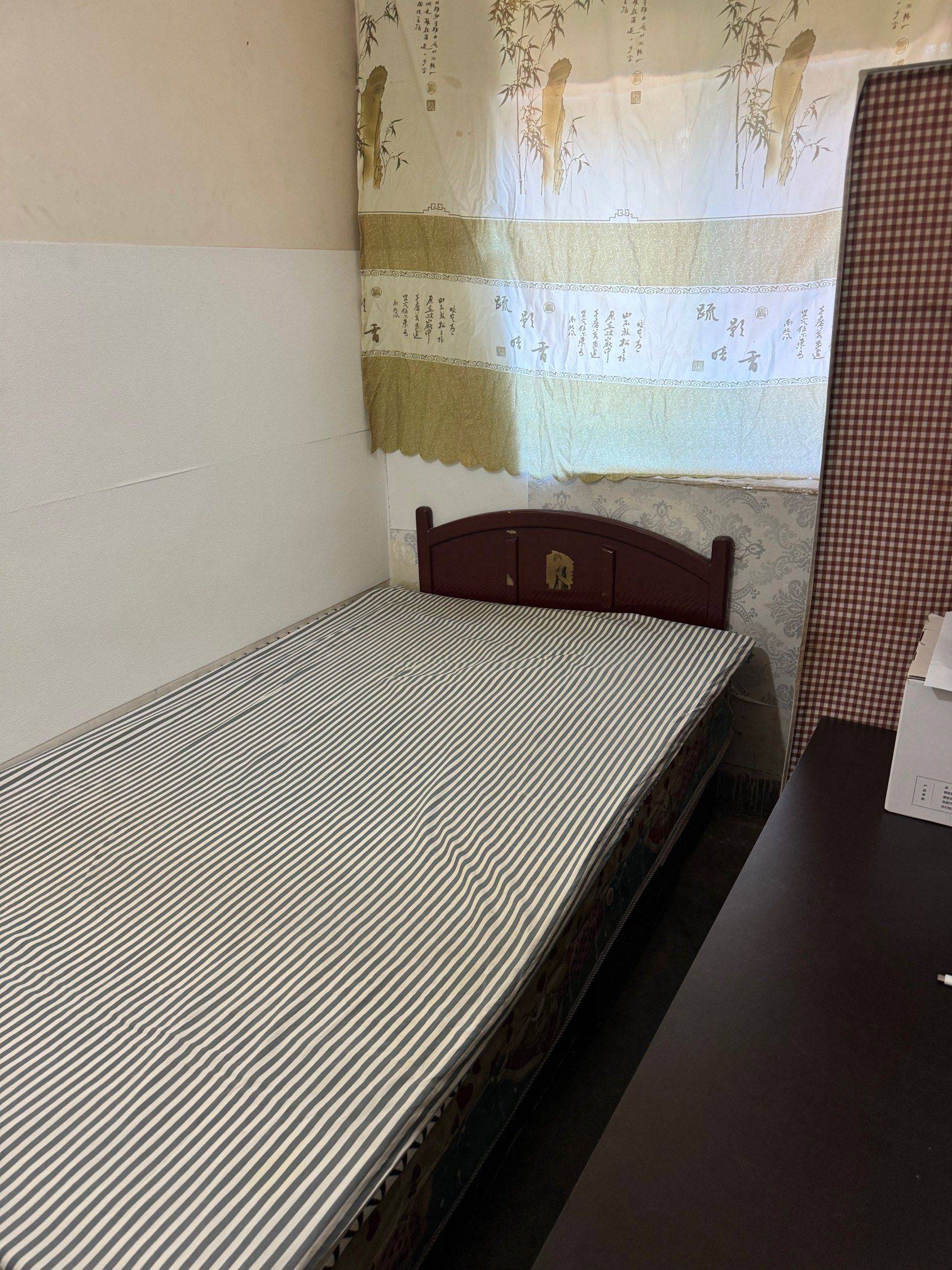 Xincheng 信合路铁路工坊小区