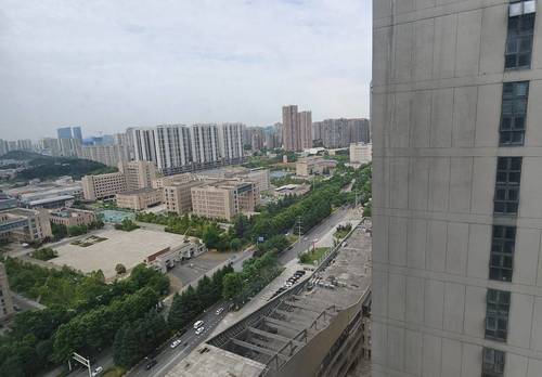 Guanshanhu 阳光城启航中心