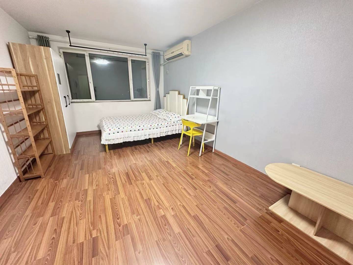 Changping 龙跃苑二区-5号楼