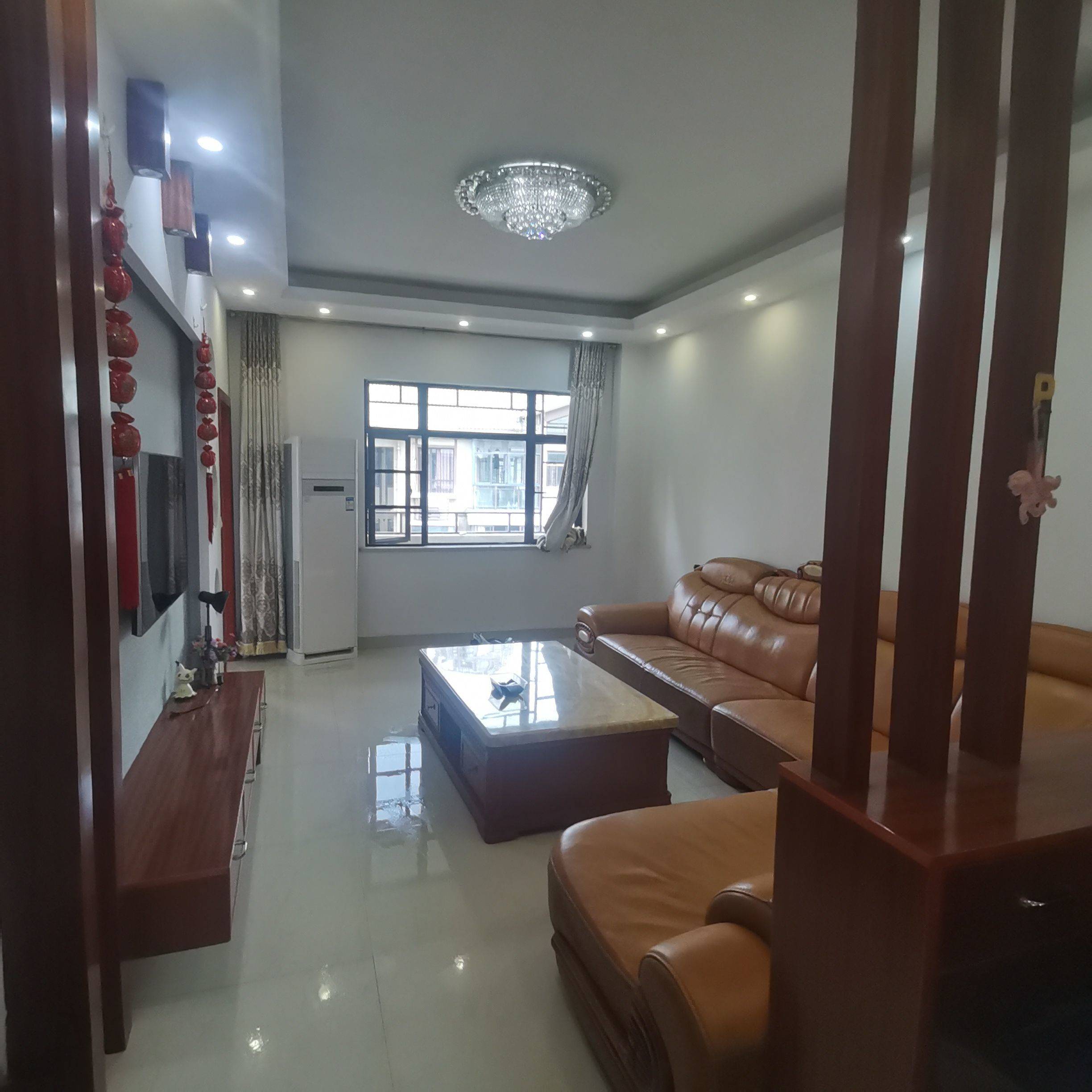 Honggutan 南昌世茂商务酒店(秋水广场地铁大厦地铁站店)