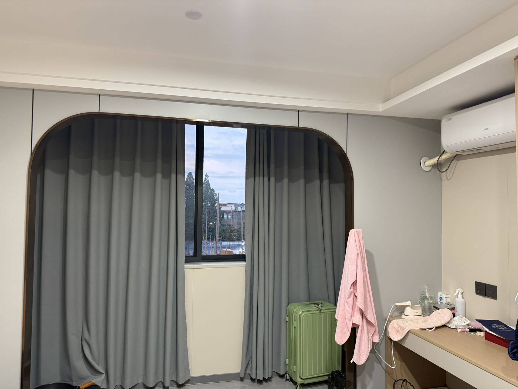 Shangcheng 拾光里青旅 (笕桥老街地铁站店)