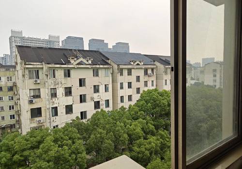 Huqiu 拥翠苑