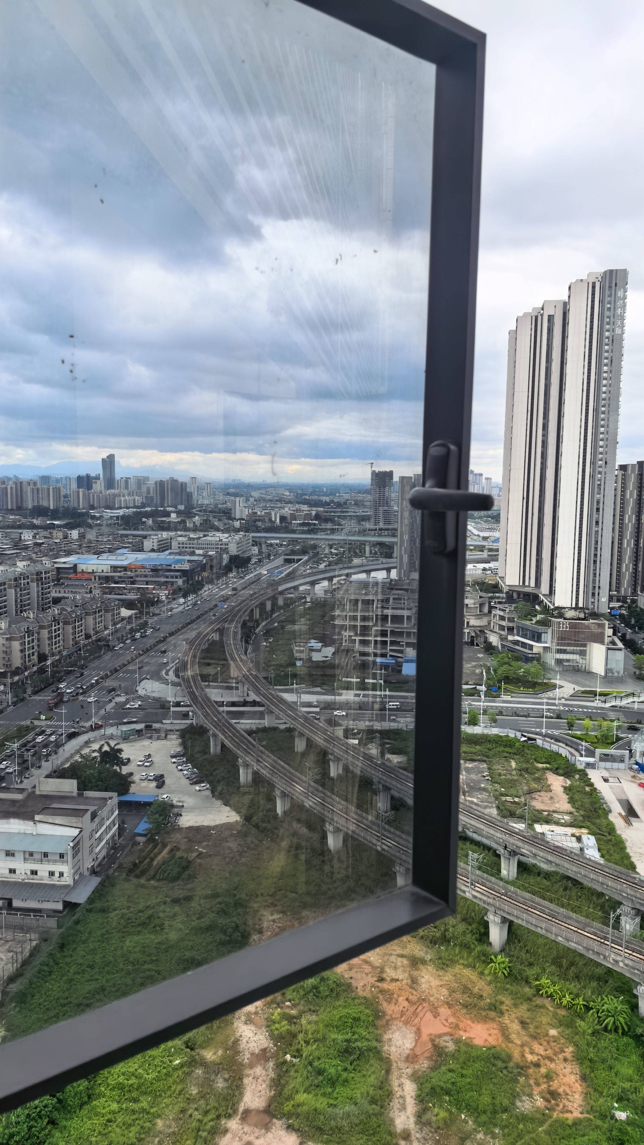 Zengcheng 东凌广场-B栋