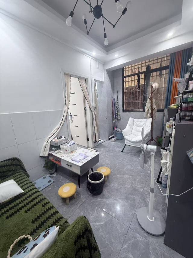 Tianhe 棠东龙门大街三巷4号