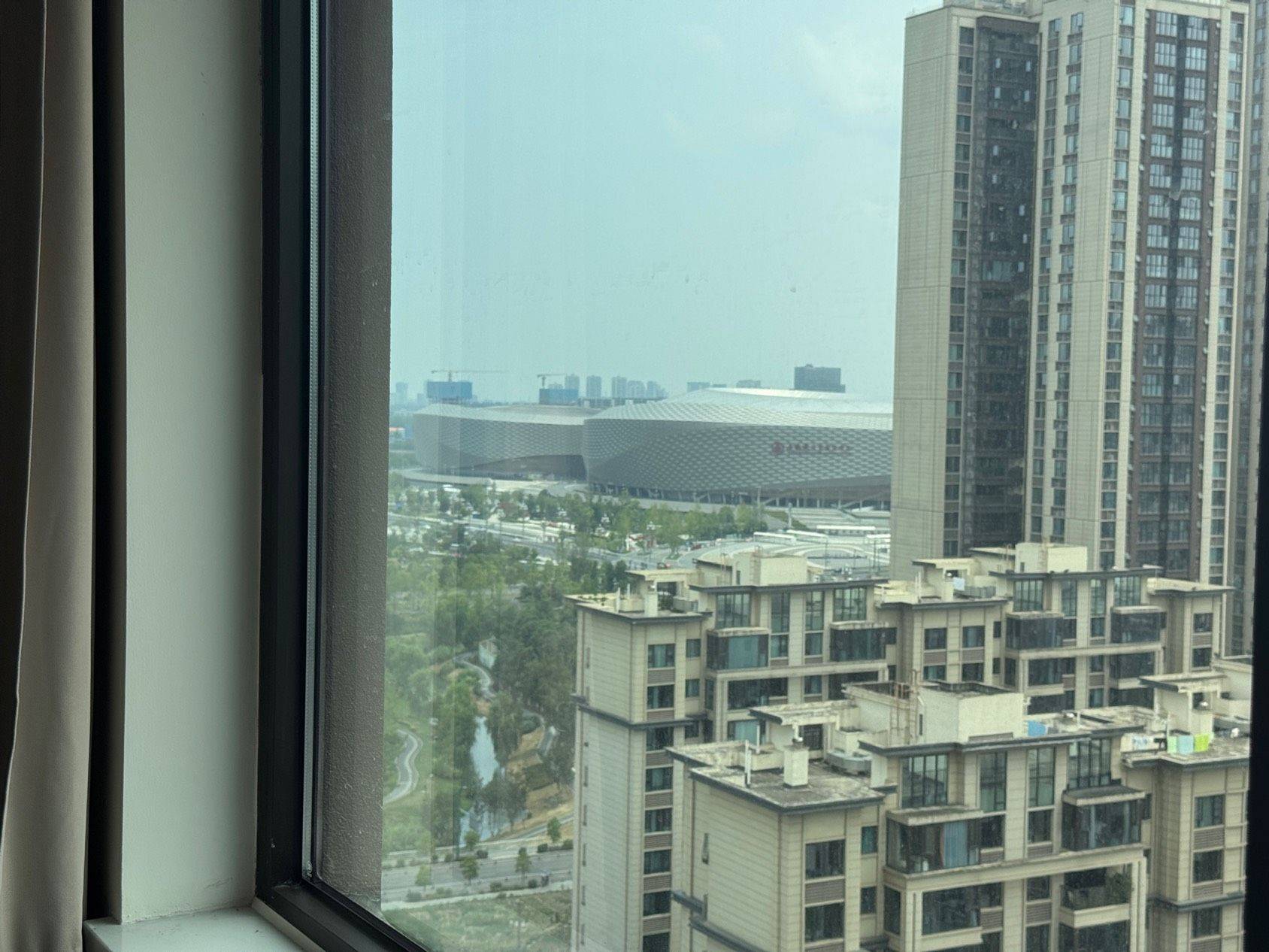 Chengdu Xindu | 轨道城市·寓见友谊秋拾丰华苑店_3
