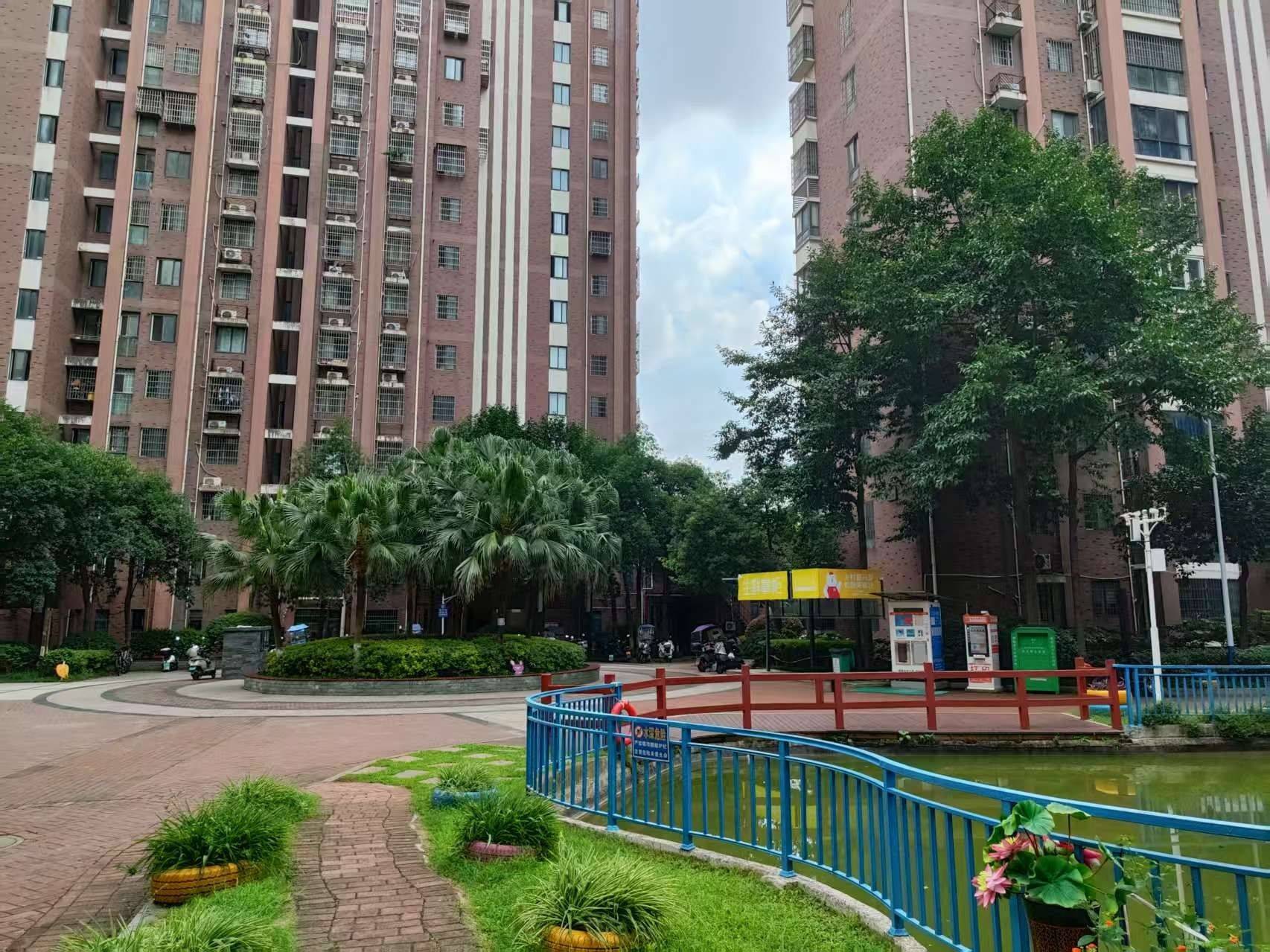 星沙 星沙大道与北斗路交汇处（星沙八医院斜对面）