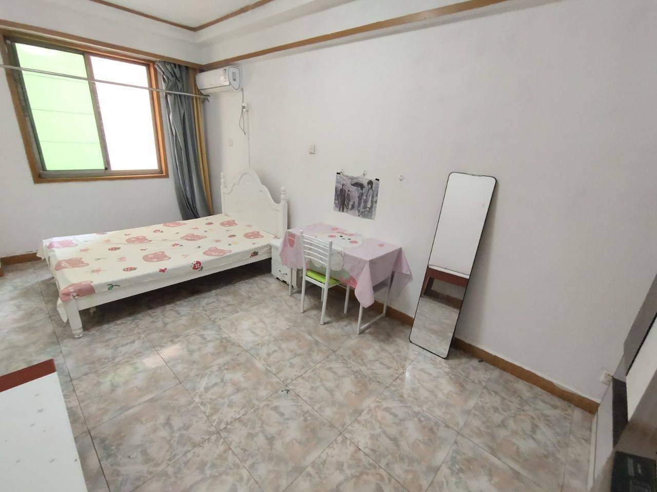 Xincheng 西苑大厦