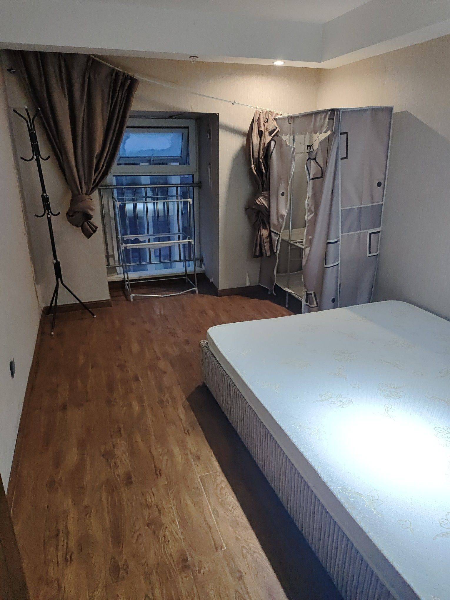 南岸 蓝光coco时代A区-8栋
