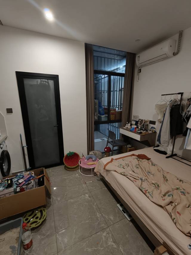 Nanshan 华通商务大厦