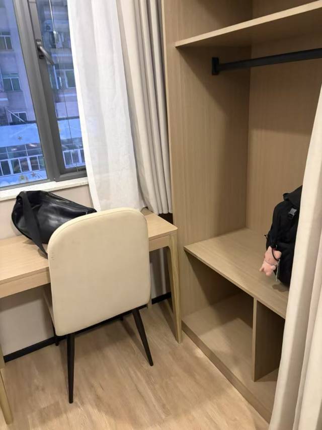 Dongcheng 东莞国贸源悦里青年酒店