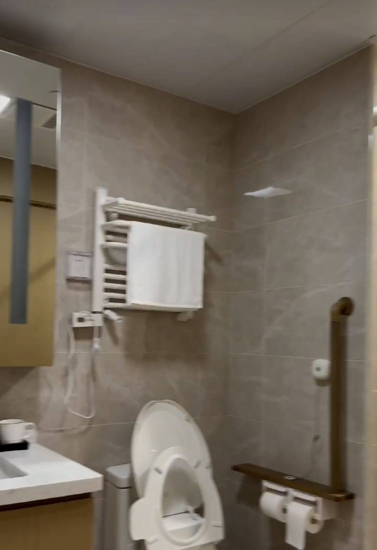 Yangpu 嘉誉云景广场