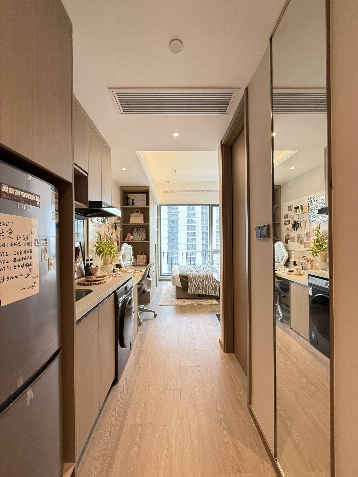 Hongkou 逸仙路580号-1楼