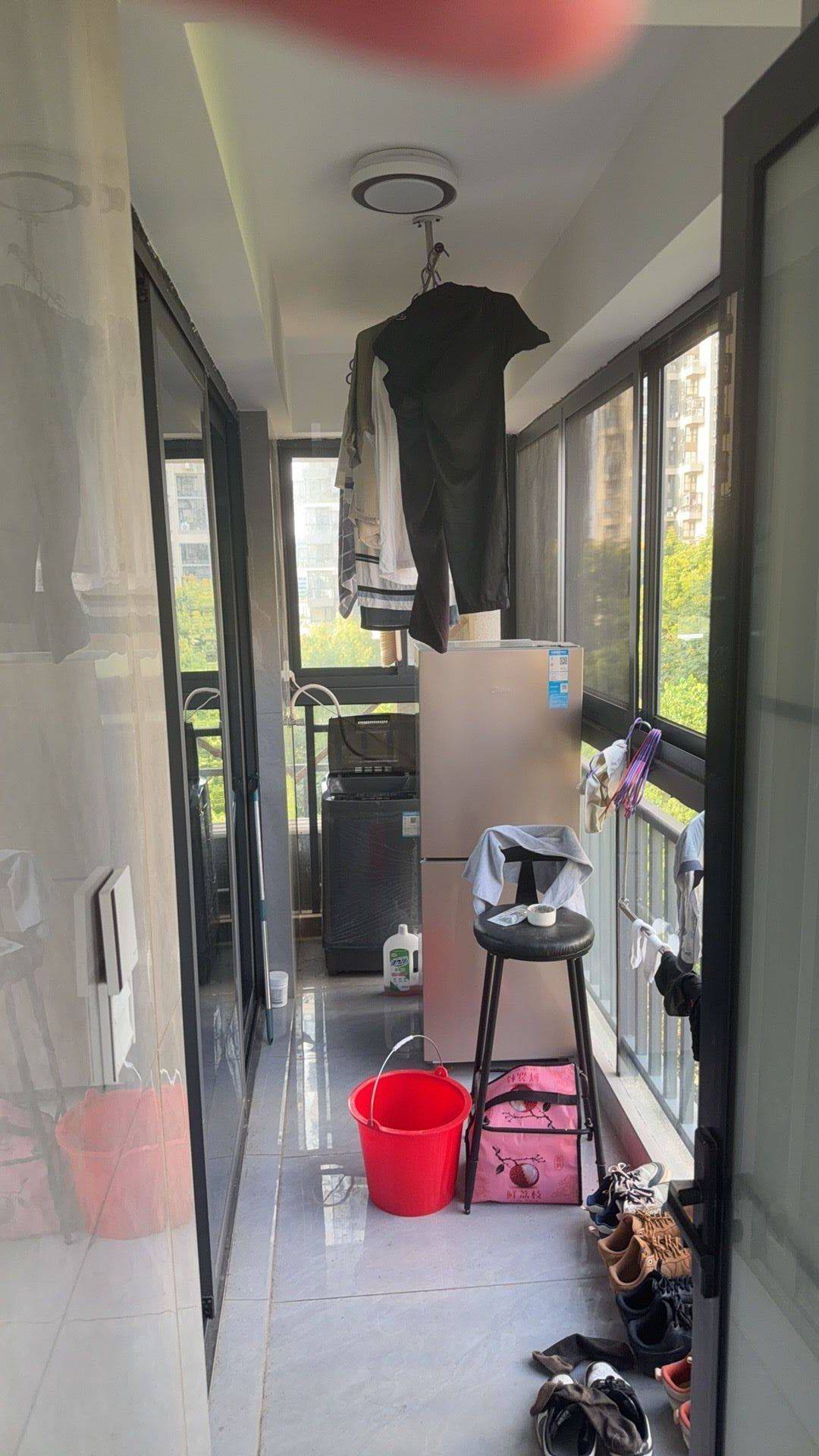 余杭 闲景荷居