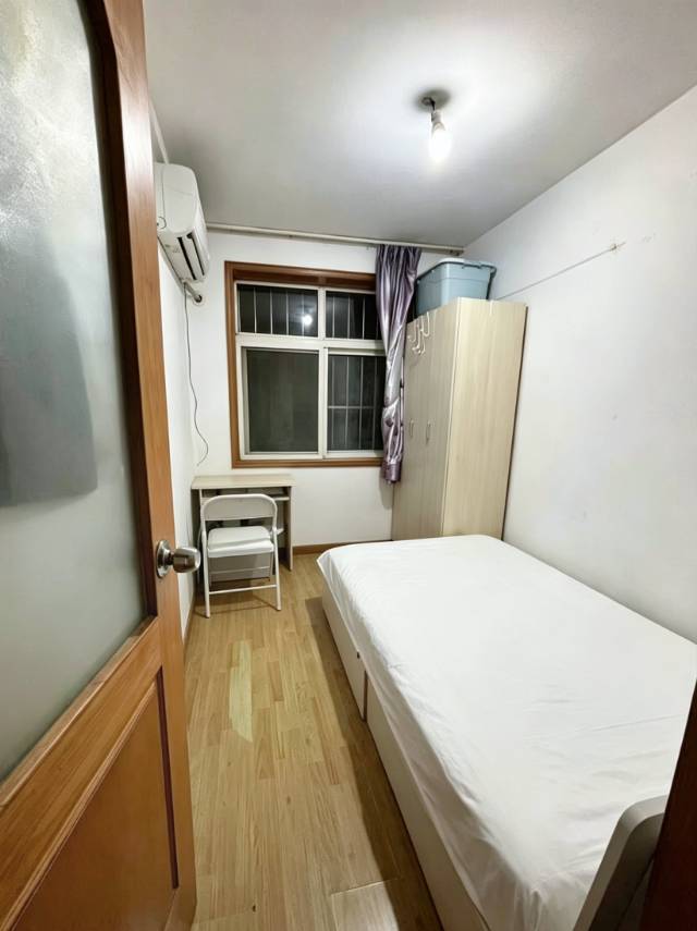 Shibei 青岛台东啤酒街亚朵酒店