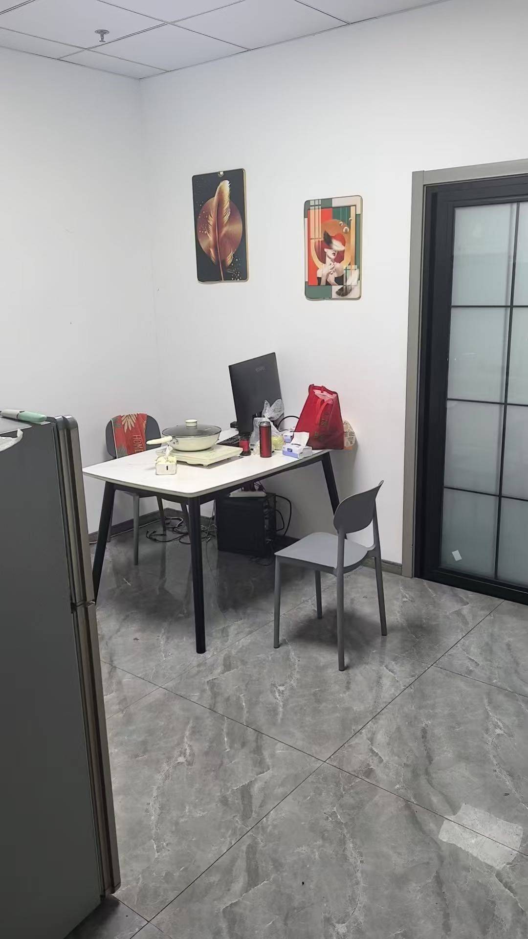 江阴 港龙公寓