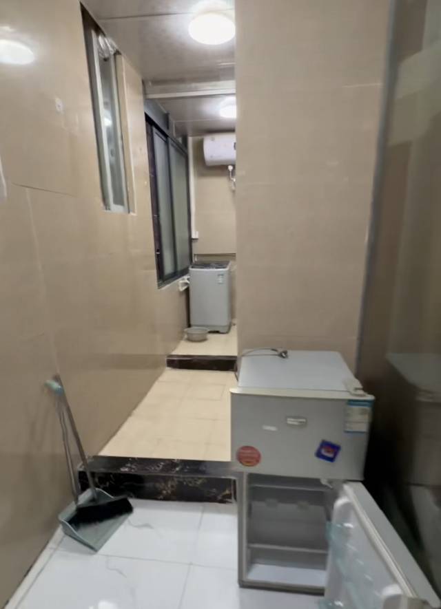 Huadu 凤华庄牌坊