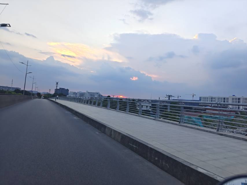 Tongzhou 华融和生国际商业广场-5号楼