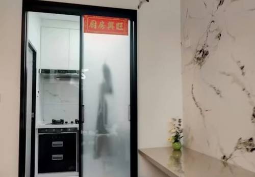 Liwan 昌华街道泮塘社区