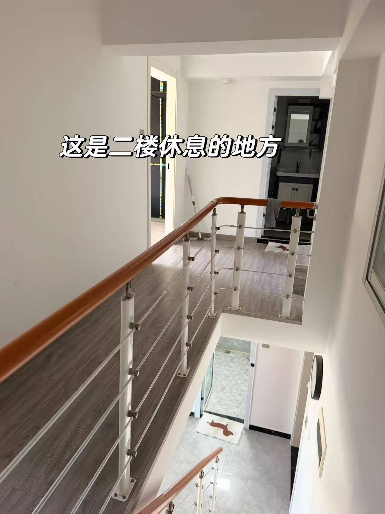 Zhongyuan 石佛艺术公社
