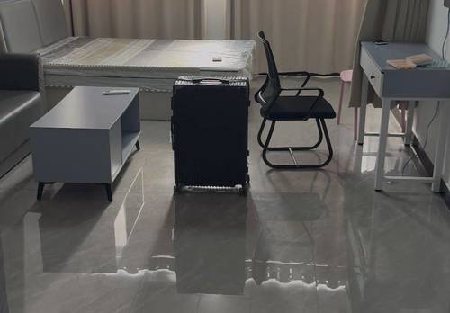 青山湖區 梁万公寓