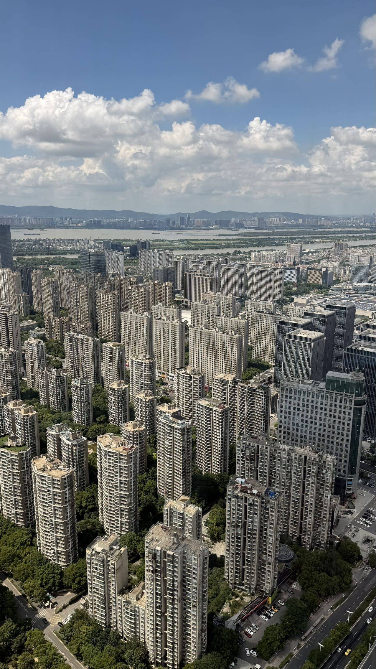 Gulou 西城晶华商务楼一号岗