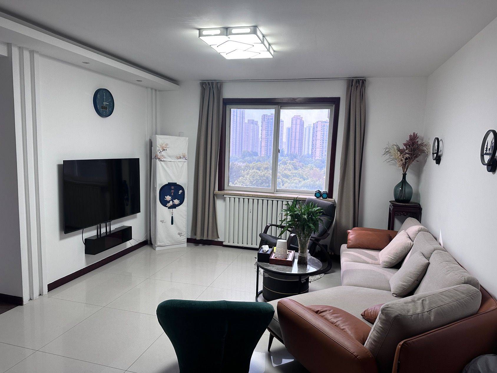 Lianhu 西材东苑小区-305号楼