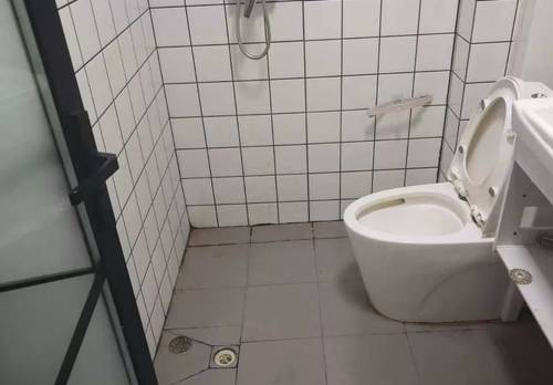 市南 读寓公寓(市北区芝泉路地铁站店)