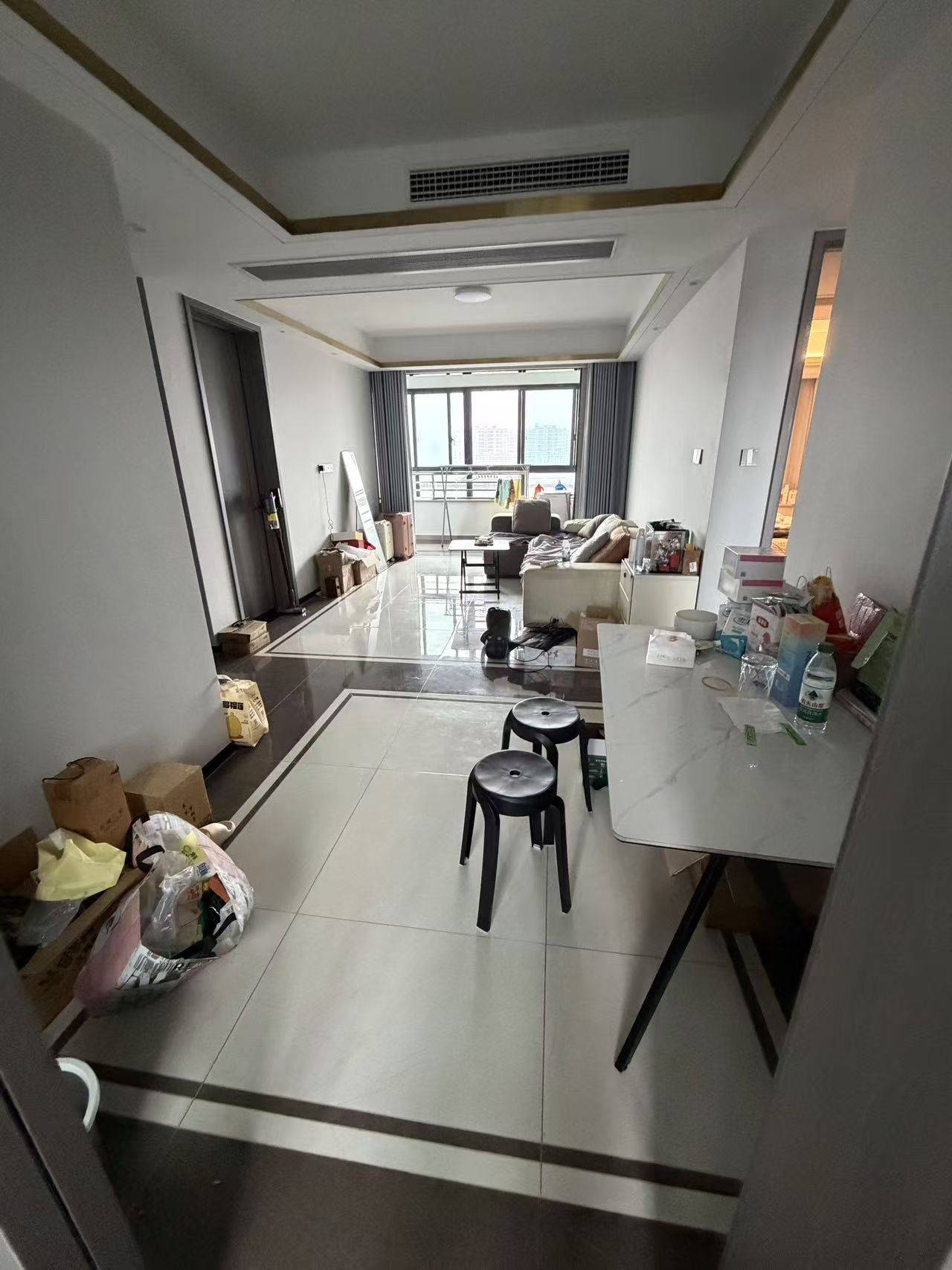Jindong 万固江潮名邸